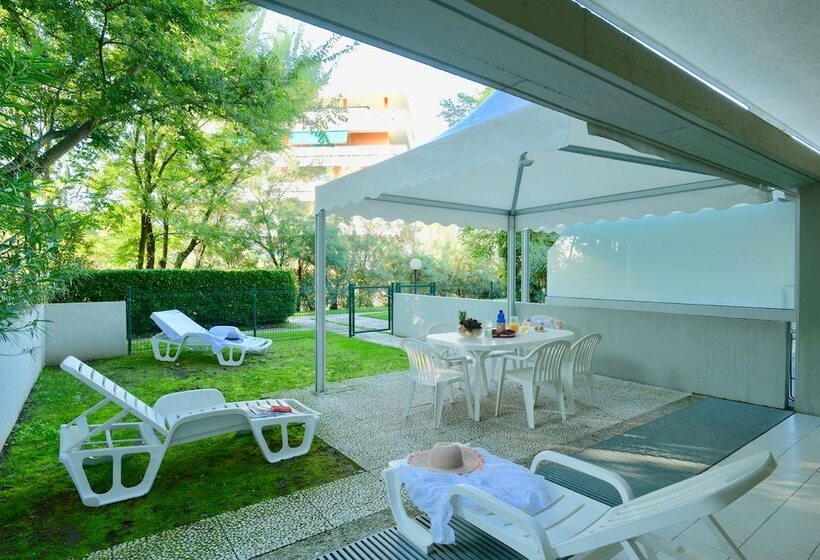 Апартаменты 1 Спальня Нижний Этаж, Isaresidence Holiday Resort