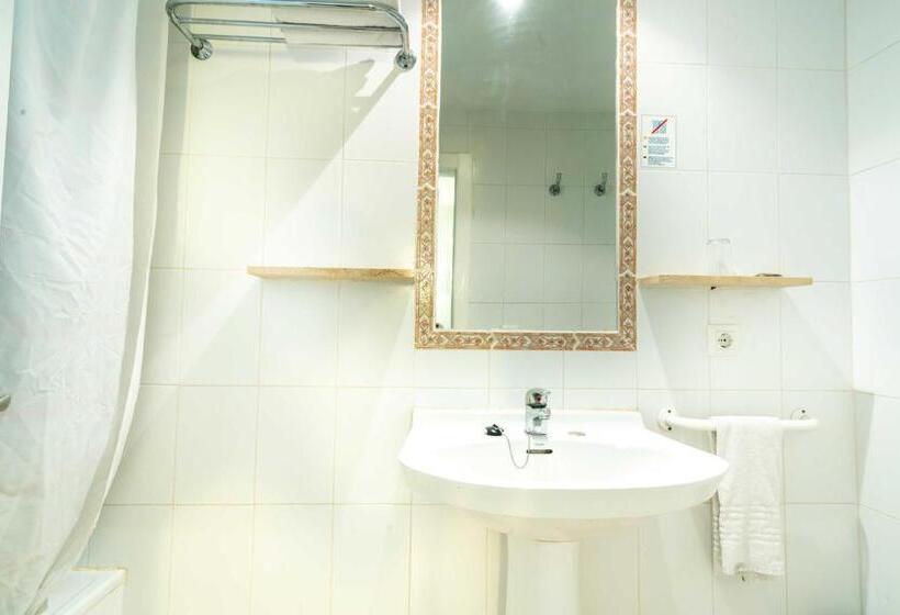 اتاق استاندارد یک نفره, Houm Nets  Adults Only