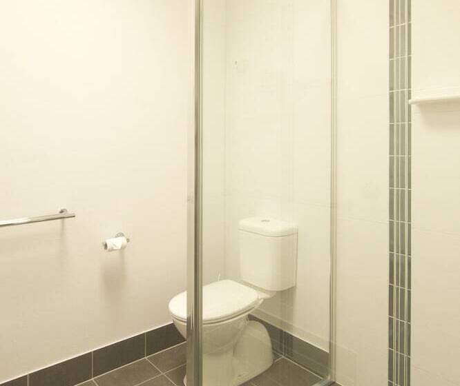패밀리 룸, Glenmore Palms Motel