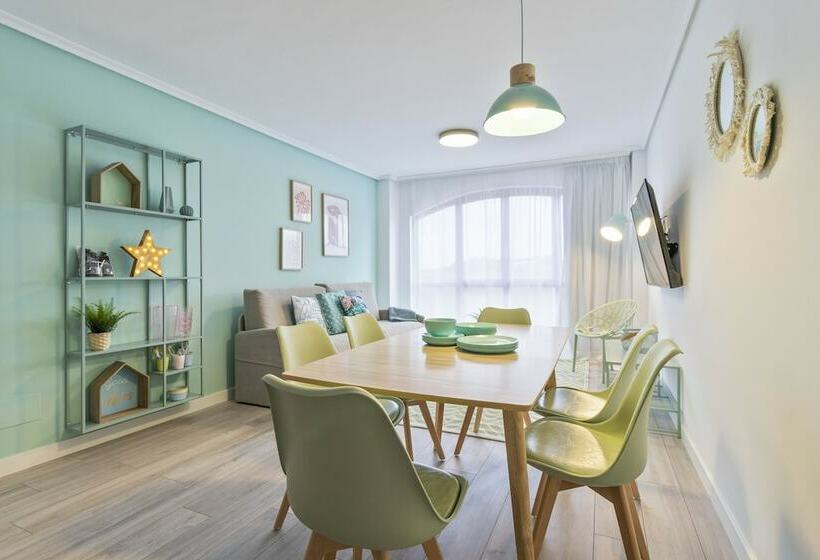 3침실 듀플렉스 아파트, Abba Comillas Apartments