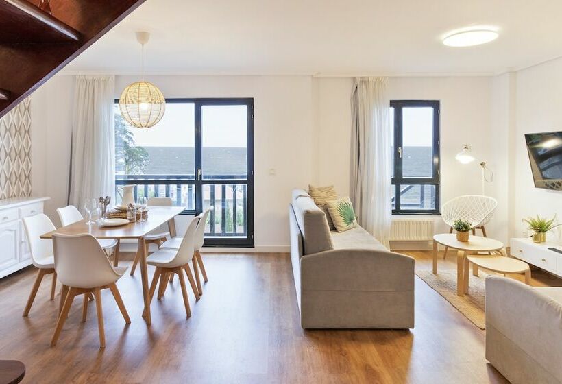 3침실 듀플렉스 아파트, Abba Comillas Apartments