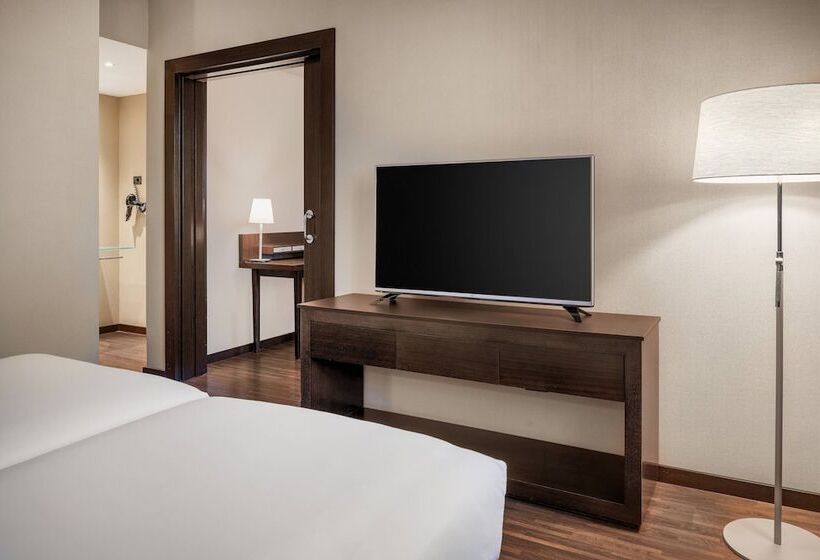 Полулюкс, Leonardo Royal Hotel Barcelona Forum