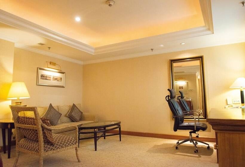 클럽 룸, Crowne Plaza Qingdao, An Ihg