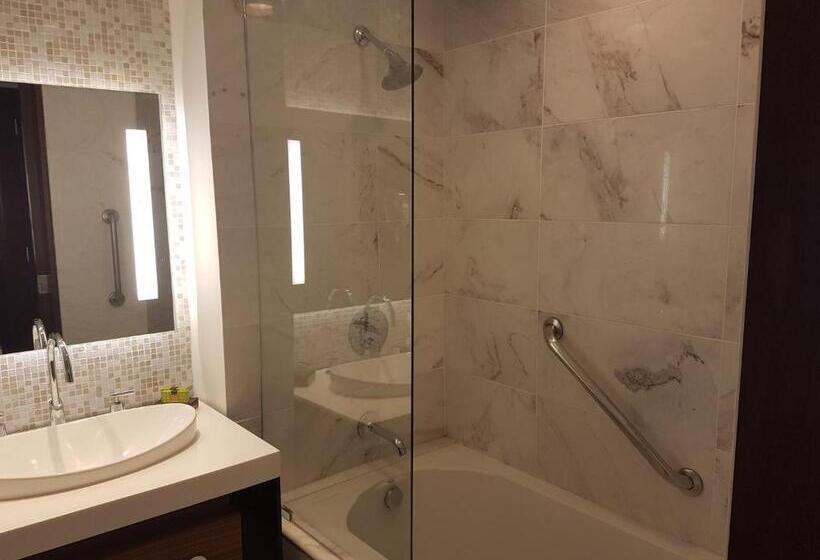اتاق کلاب, Real Intercontinental Metrocentro Managua, An Ihg
