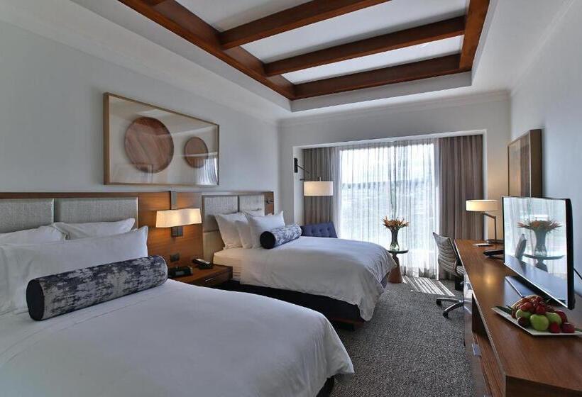 اتاق کلاسیک با چشم‌انداز استخر, Real Intercontinental Metrocentro Managua, An Ihg