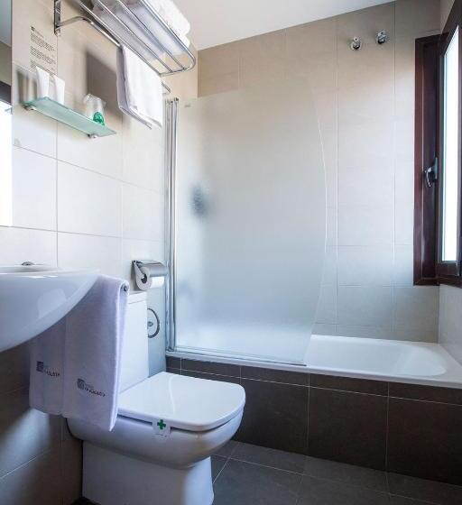 Habitación Estándar con Balcón, Via Augusta