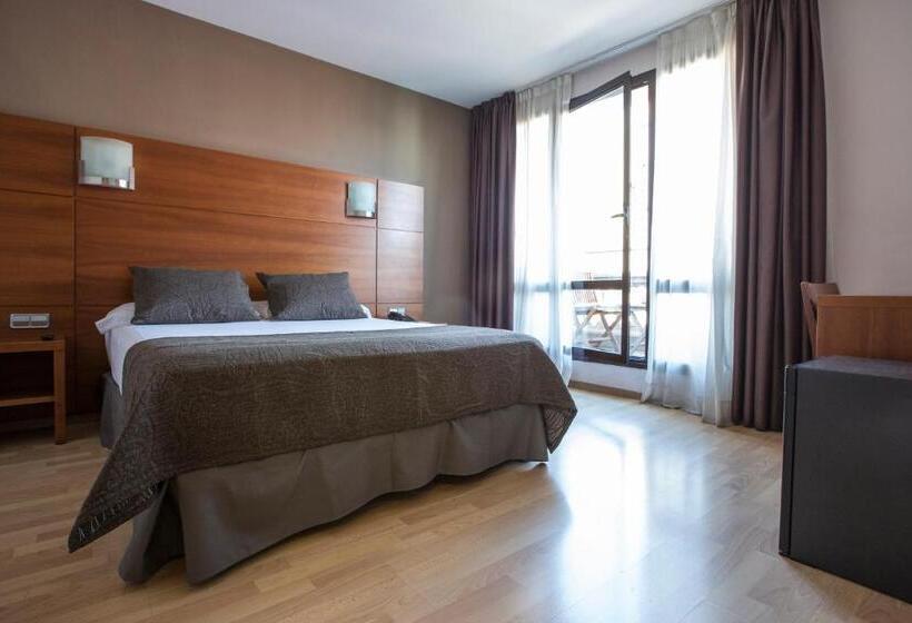 Habitación Estándar con Balcón, Via Augusta
