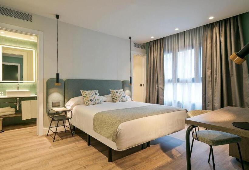 Habitación Superior, Via Augusta