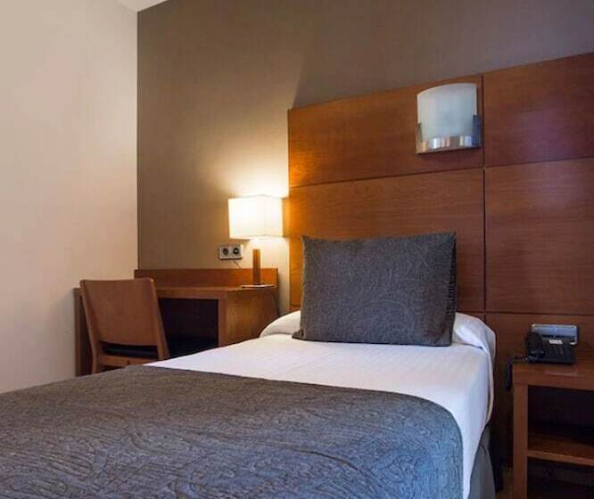 Habitación Estándar Individual, Via Augusta