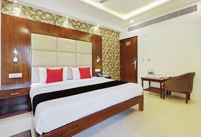 Номер Deluxe, Capital O 2242 Hotel Yuvraj Deluxe