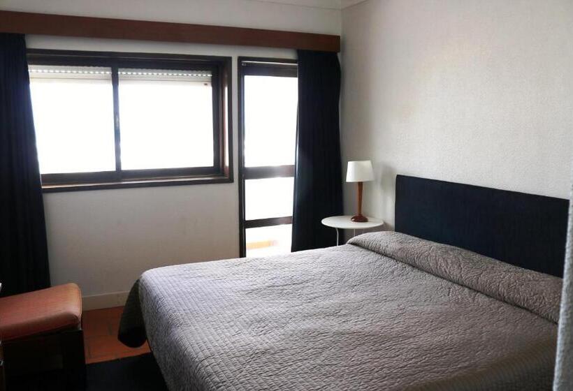 اتاق استاندارد با بالکن و چشم‌انداز دریا, Residencial Do Mar