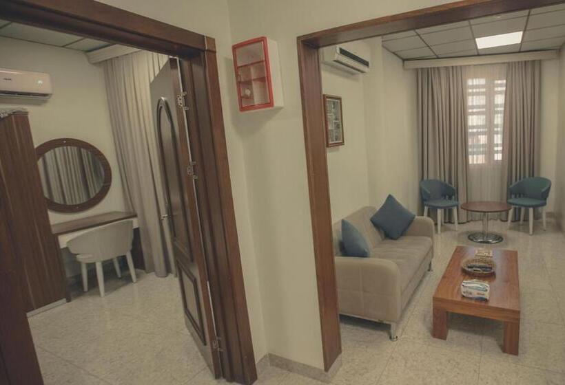 استودیوی استاندارد, Rzgari Taza Salim Street
