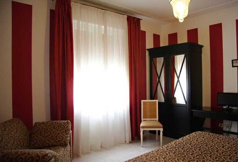اتاق استاندارد سه نفره, Alex