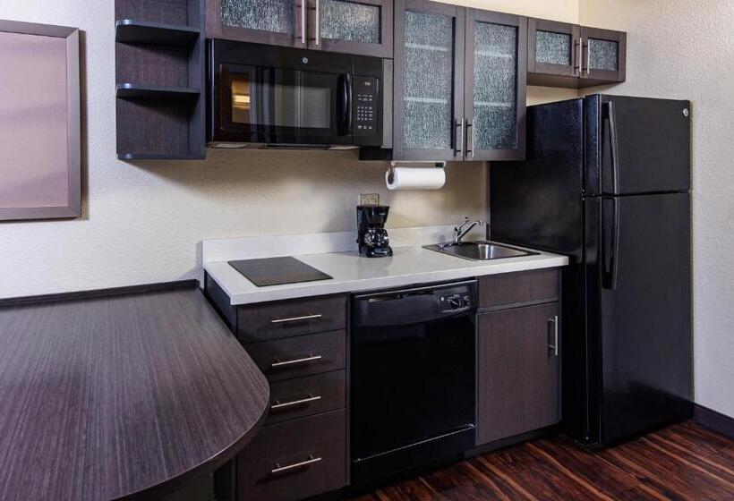 스위트, Candlewood Suites Appleton, An Ihg