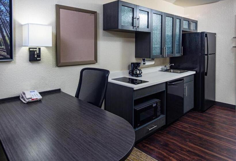 장애인을 위한 스탠다드 룸, Candlewood Suites Appleton, An Ihg