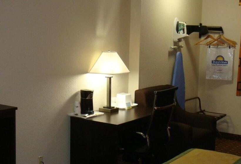 디럭스 룸, Days Inn By Wyndham Muncie Ball State University