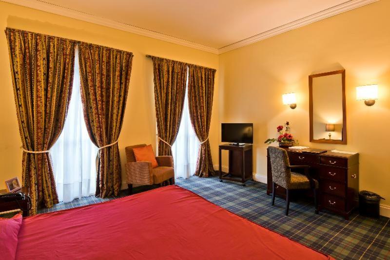 Номер Стандарт, Golden Tulip Caramulo