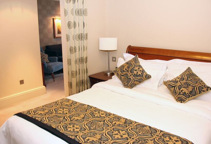 Полулюкс, Kettering Park Hotel And Spa