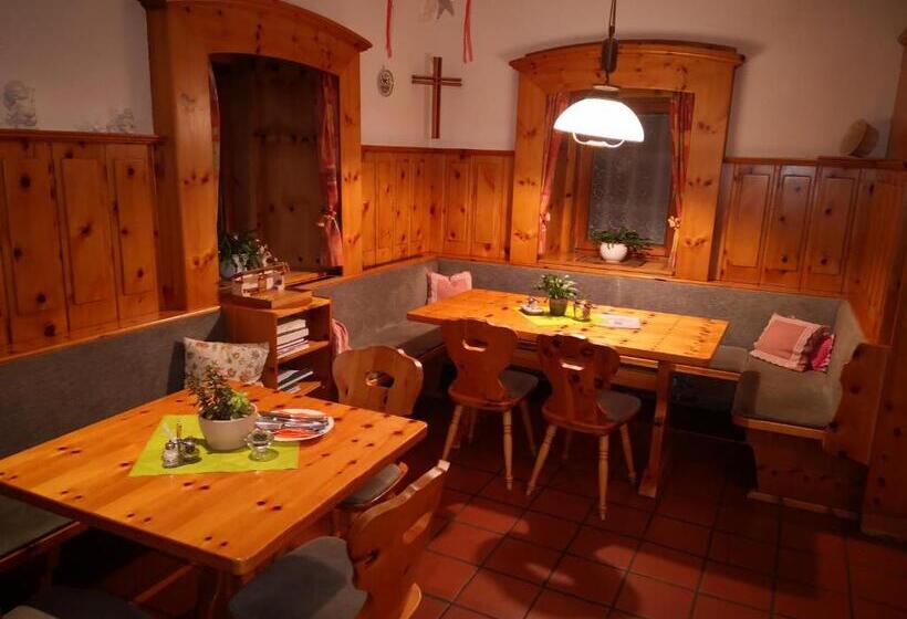 Номер Стандарт, Gasthof Kirchenwirt