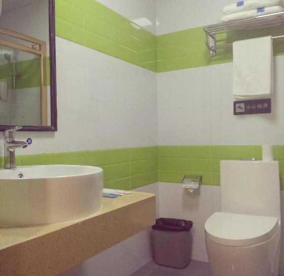 Номер Комфорт, 7 Days Inn Foshan Pingzhou Jade Street Branch