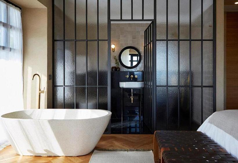 اتاق لوکس, Boutique Hotel Mendi Argia