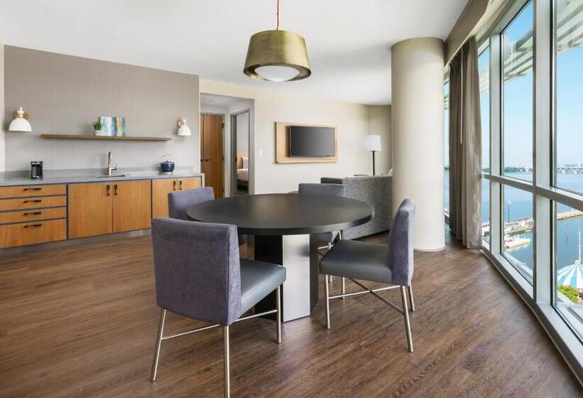 스위트 킹사이즈 침대, Hyatt Place National Harbor