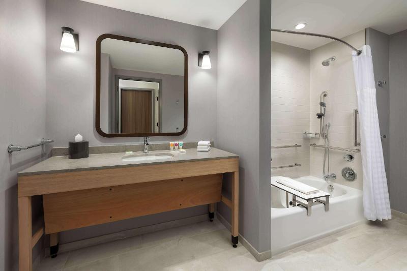 장애인을 위한 킹사이즈 침대 스탠다드 룸, Hyatt Place National Harbor