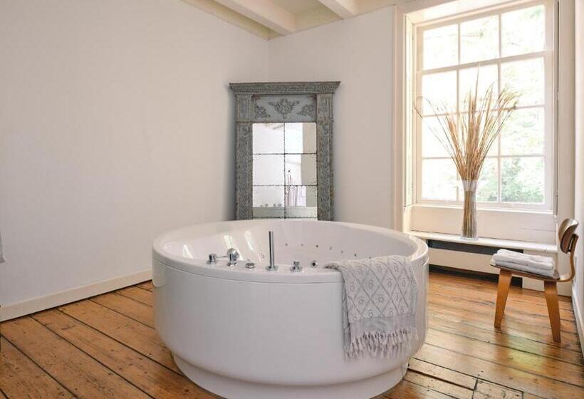 이그제큐티브 스위트, Eco Hotel Plantage Rococo