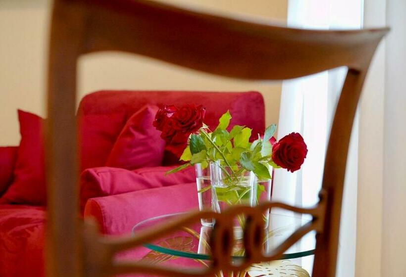 اتاق لوکس با چشم‌انداز, Palazzo Florio Boutique Residence