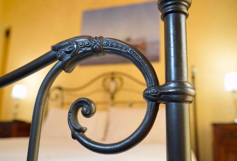 חדר סטנדרט עם מרפסת, Palazzo Florio Boutique Residence