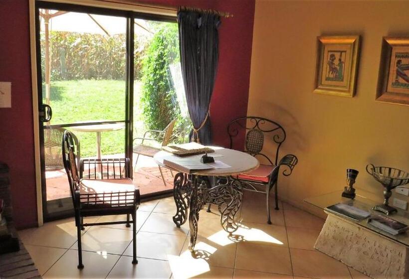 キングサイズベッドのスタンダードルーム, Gumtree On Gillies Bed And Breakfast