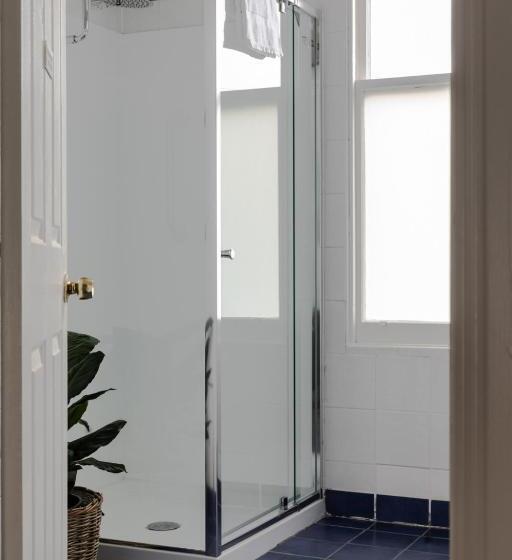 Апартаменты 1 Спальня, Battery Point Manor