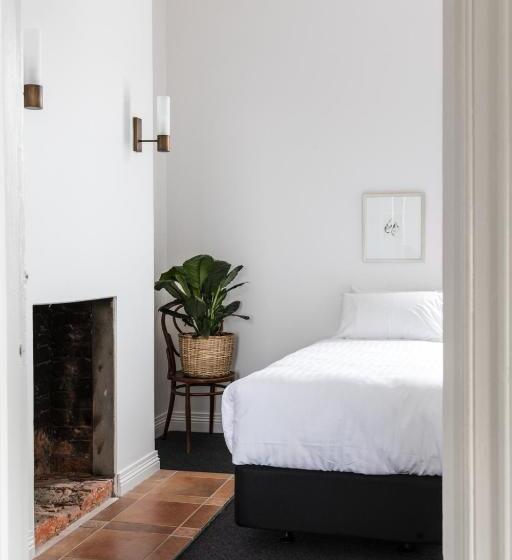 Апартаменты 1 Спальня, Battery Point Manor