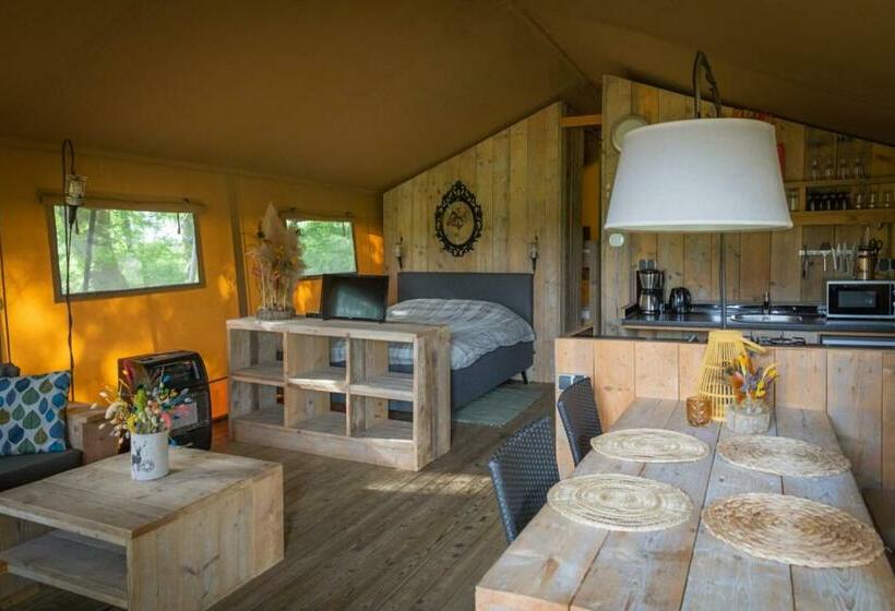 كوخ قياسي, Landrijk De Reesprong Boerderij