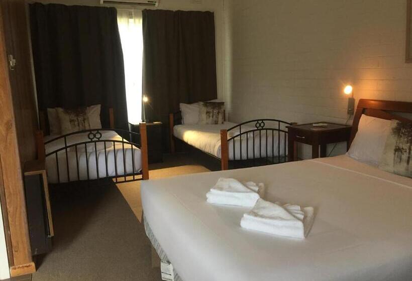 패밀리 룸, Buffalo Motel And Country Retreat