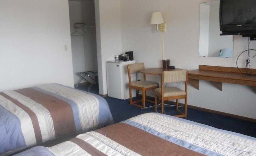 Номер Стандарт 2 Двуспальные Кровати, Harbor Inn Motel