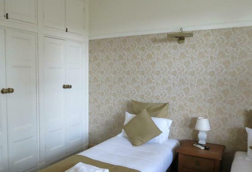 Номер Economy с общей ванной комнатой, Hermitage Hill Country Retreat