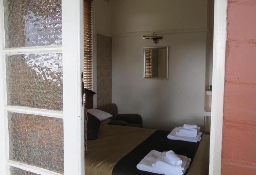 Номер Стандарт с Балконом, Hermitage Hill Country Retreat