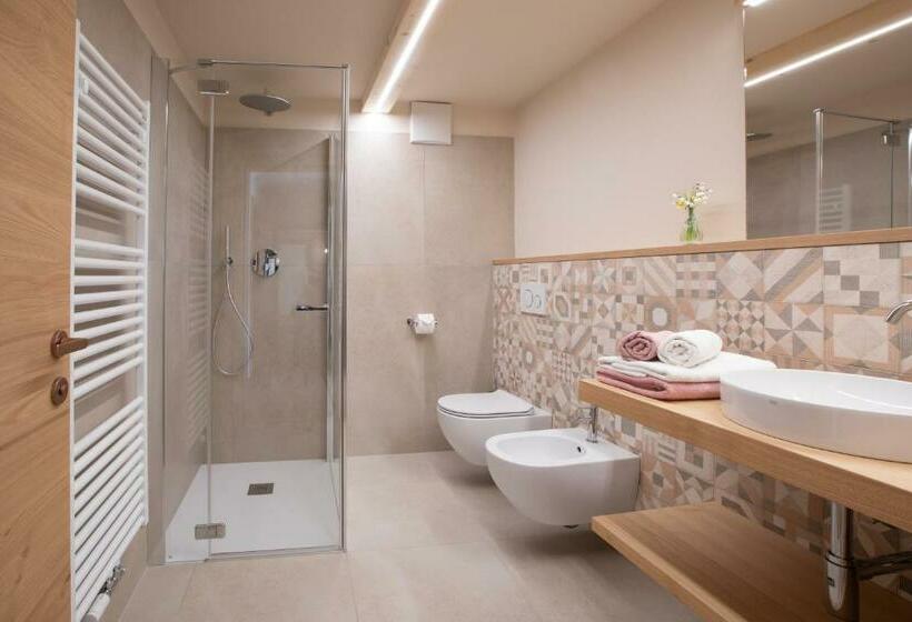 Апартаменты 2 Спальни с Балконом, Weingut Pardellerhof