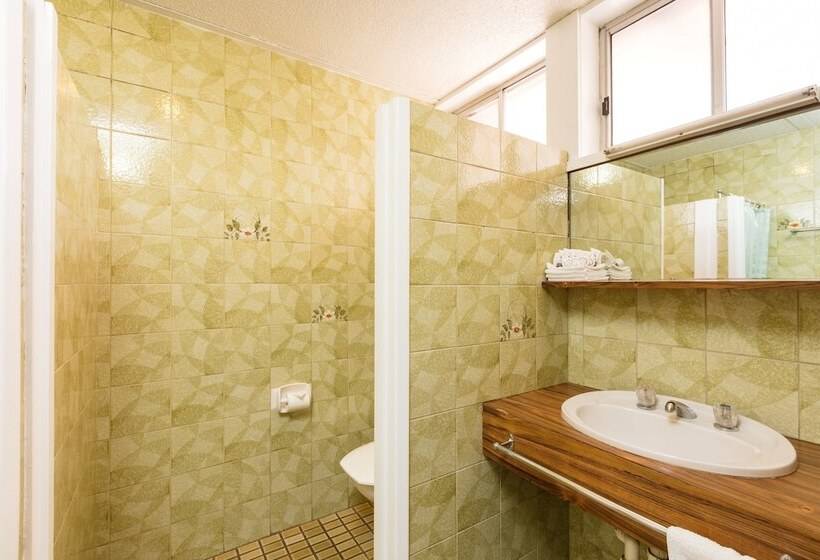 Семейный Номер, Mid City Plantation Motel