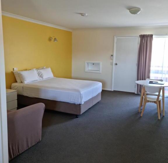 Номер Стандарт с Гидромассажем, Mid City Plantation Motel