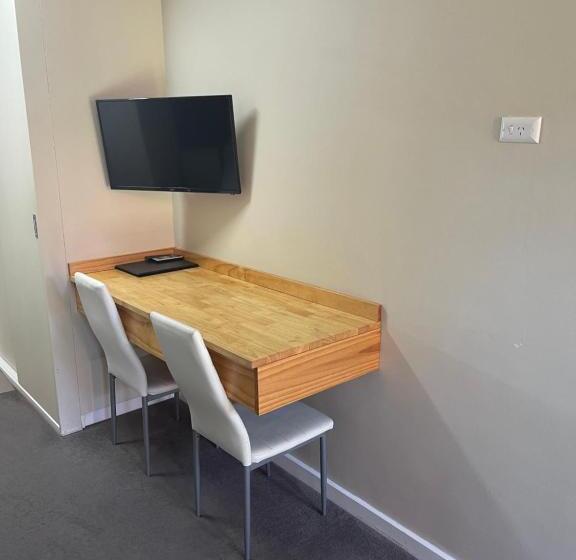 Номер Deluxe, Mid City Plantation Motel