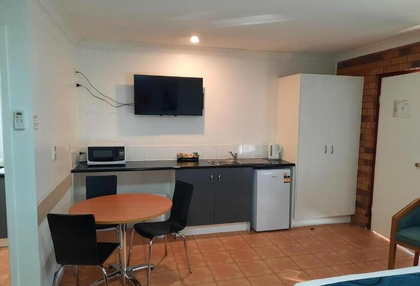 Семейный Номер Базовый, Cleveland Motor Inn