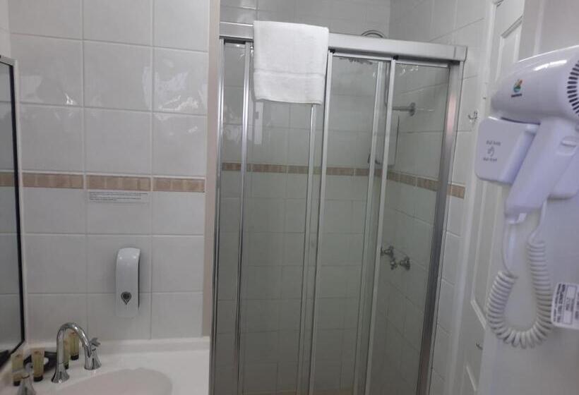 Номер Стандарт, Cleveland Motor Inn