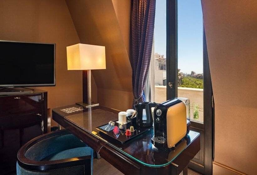 Номер Superior, Casa Fuster G.l Monumento