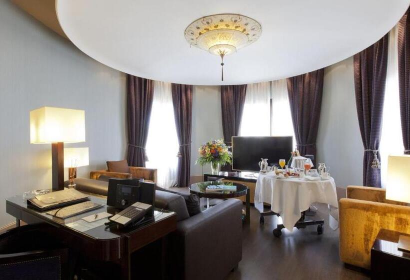 Люкс, Casa Fuster G.l Monumento
