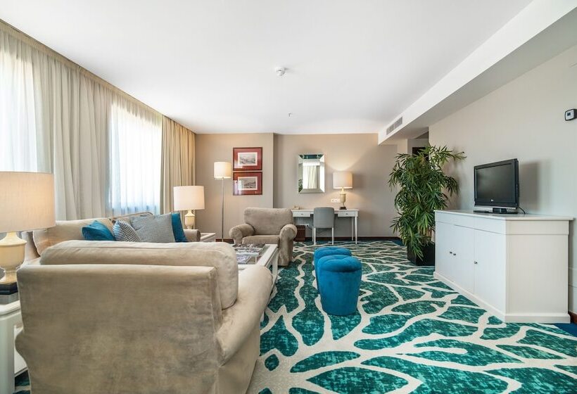 Люкс 2 Спальни, Holiday Inn Porto Gaia, An Ihg
