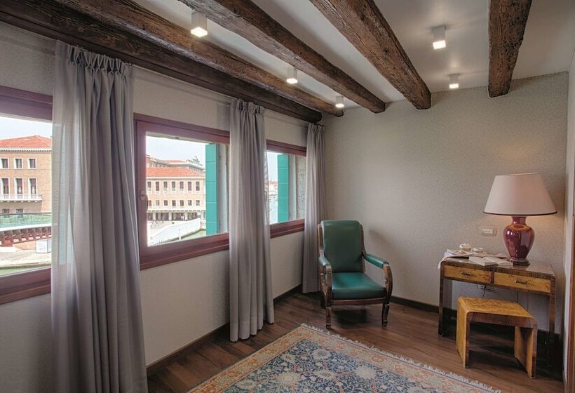 سوئیت با چشم‌انداز, Santa Chiara