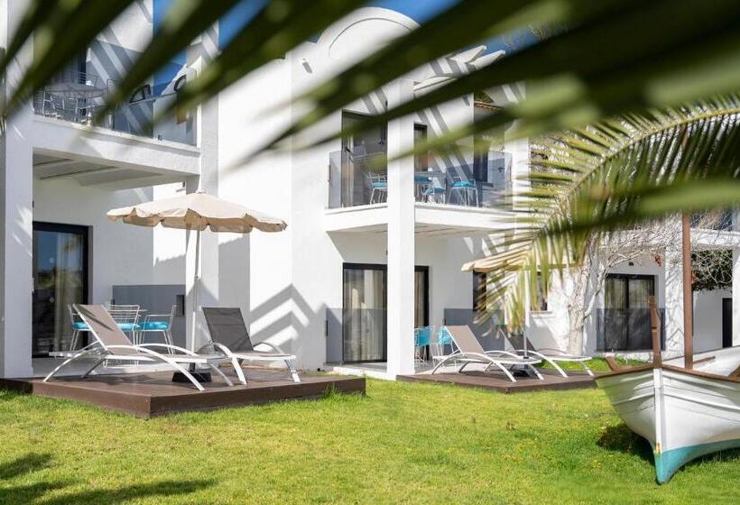 Superior Svit, Marsenses Paradise Club