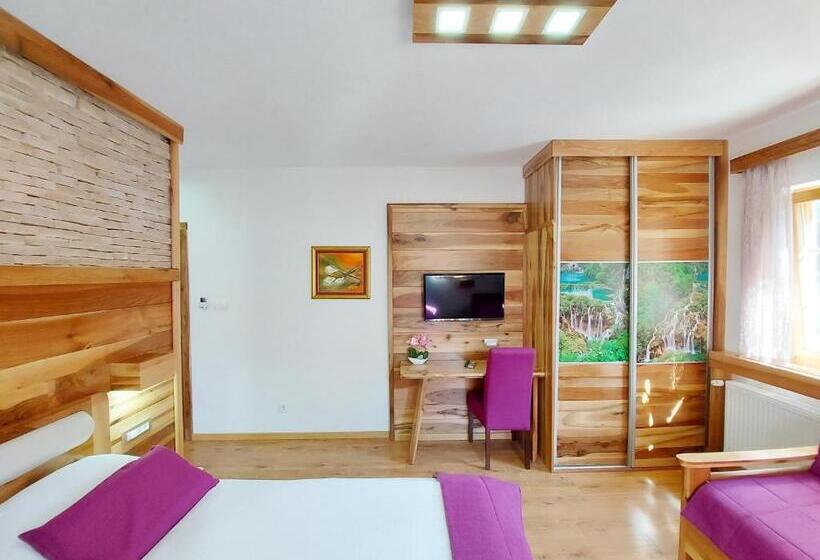 اتاق سوپریور سه تخته, Plitvice Ethno House